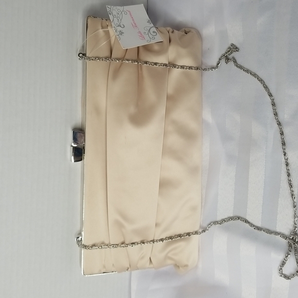 LULU TOWNSEND CREAM SATIN SHOULDER BAG CLUTCH NWT - Picture 2 of 8